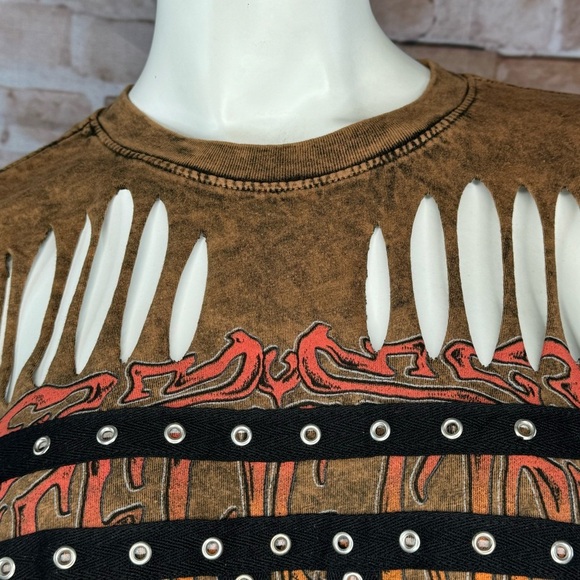 Affliction Women’s Graphic Short Sleeve Cut Out T-Shirt -Size: Large -NWT - Picture 4 of 12